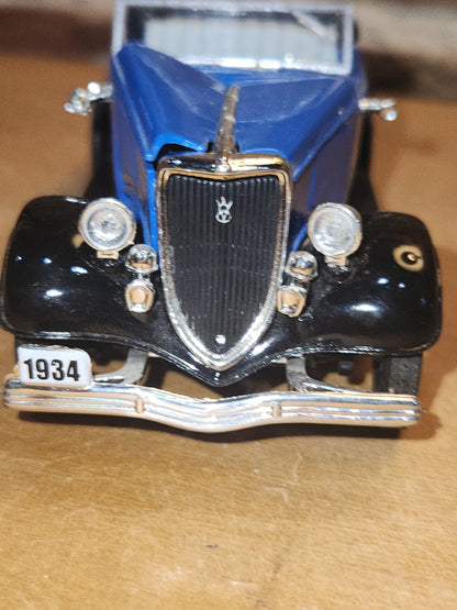 Vintage 1834 Ford V8 Roadster 1:32 Scale vc6