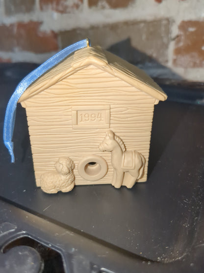 Vintage Avon Gift Collection "The First Christmas" Nativity Light-Up Ornament 1994 o879