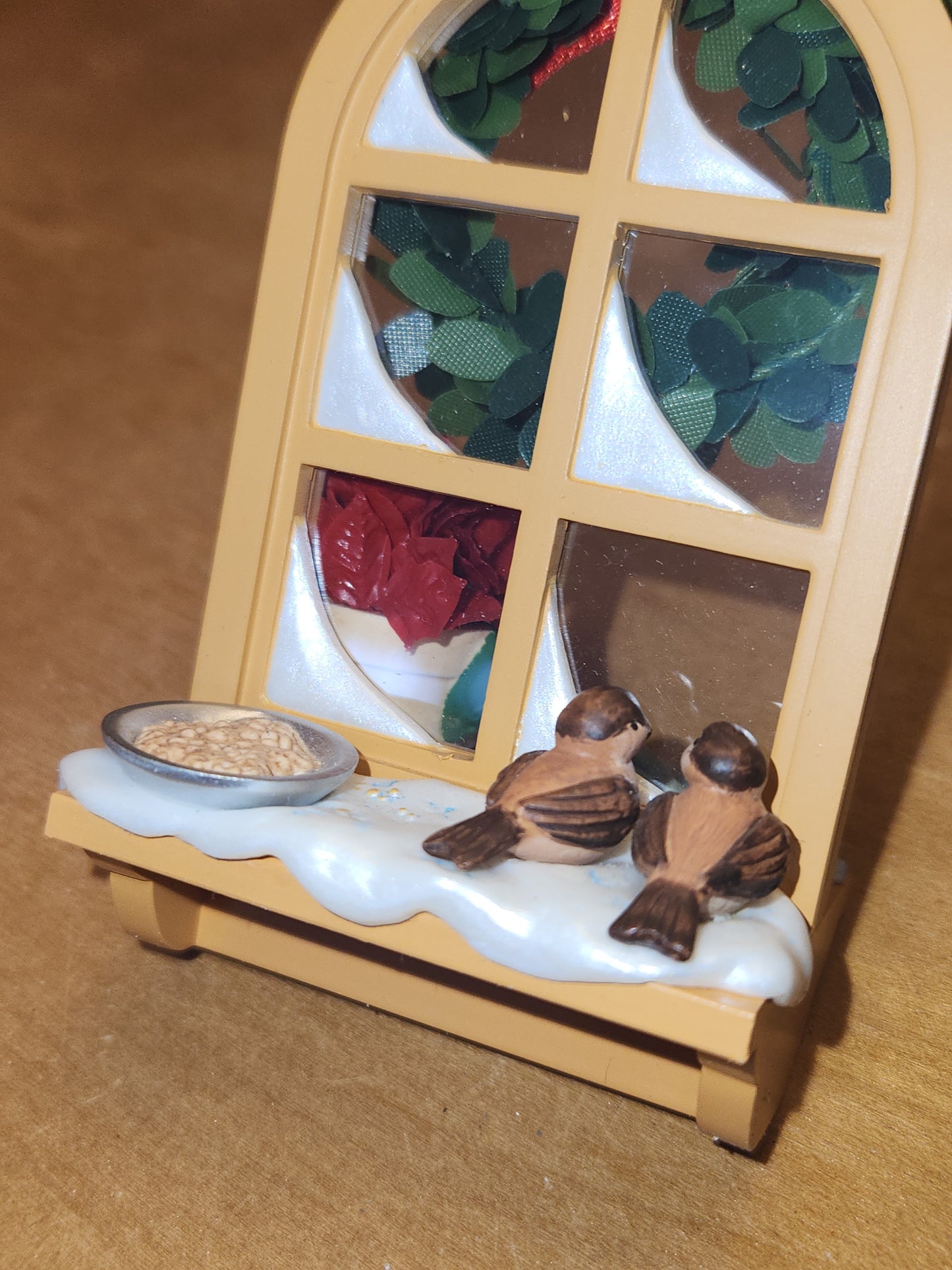 Hallmark Keepsake Christmas Ornament 2004 Winter Garden in box