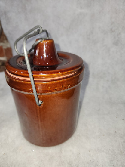 Vintage brown pottery crock lid and metal bail pot57