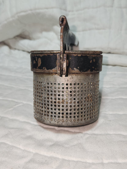 Vintage Potato Ricer black chippy handle universal kit914