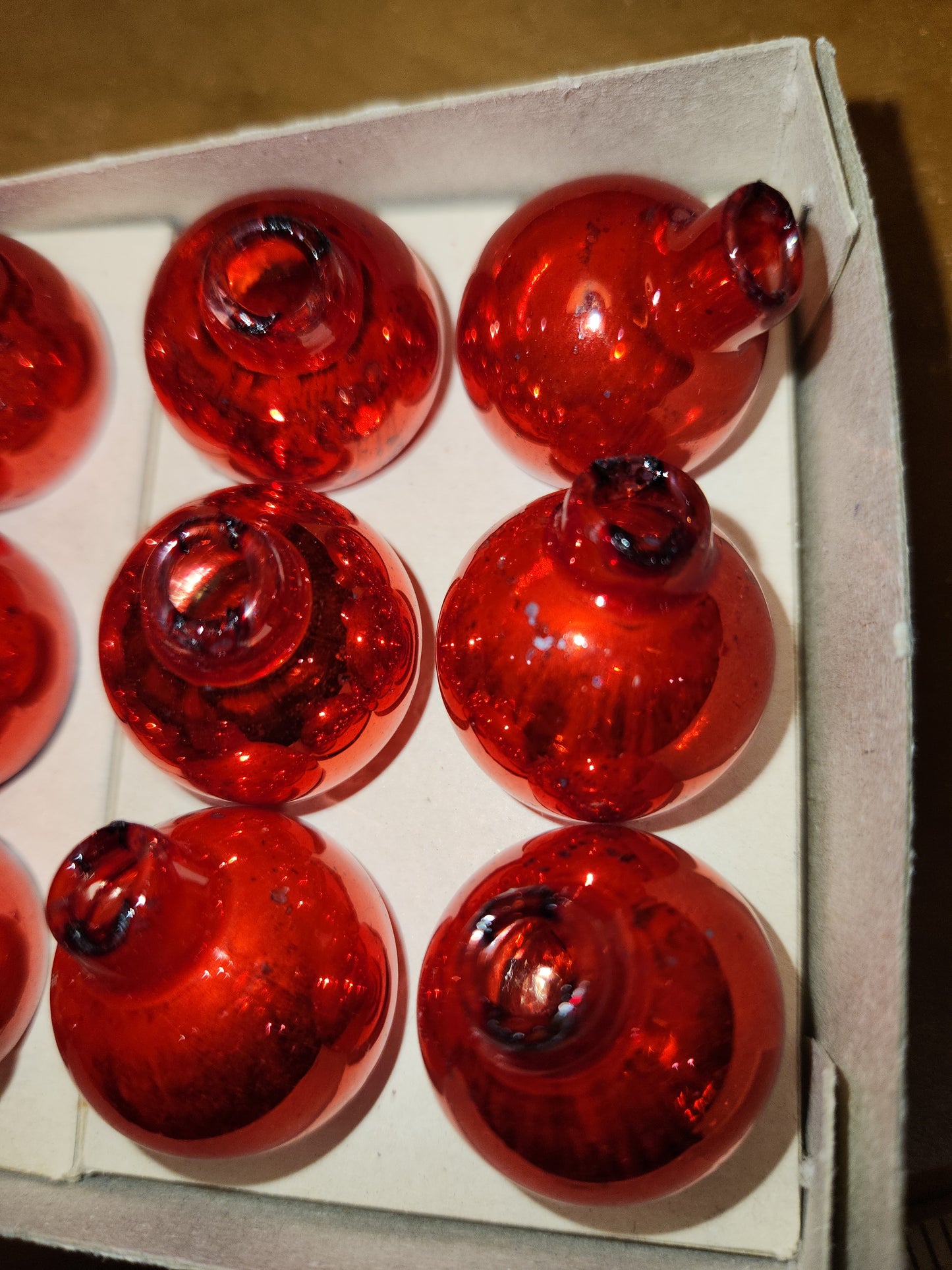 Box of Shiny Brite red ornament .98" 1" 25mm box of 12 bO01