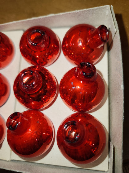 Box of Shiny Brite red ornament .98" 1" 25mm box of 12 bO01