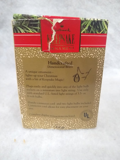 Vintage 1986 Hallmark Keepsake ornament Twelve Days of Christmas Partridge in a Pear Tree ho987